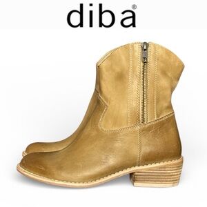 DIBA WEATHERED AND DISTRESSED LEATHER WESTERN STYLE ANKLE BOOTS **NWT**